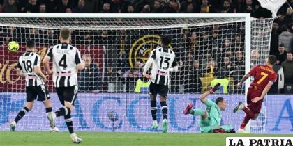Victoria de la Roma en el desarrollo de la fecha 30 de la Serie A /football-italia.net