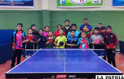 Jornada especial para los niños en la asociación de tenis de mesa /LA PATRIA
