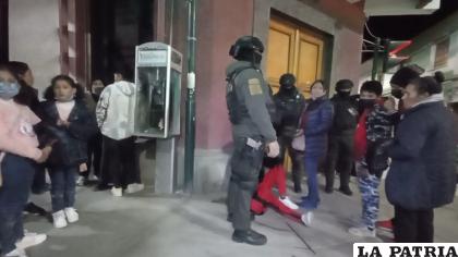 El muchacho fue encontrado en estado etílico en plena vía pública /LA PATRIA