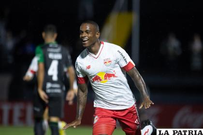 Bragantino fue superior a Oriente Petrolero y le hizo cinco goles /APG