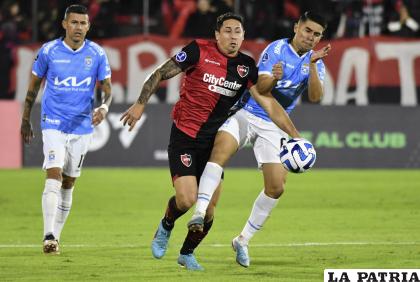 Blooming no pudo hacer pie en el partido ante Newells Old Boys /APG