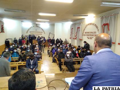 Aranibar tiene la obligación de seguir al frente hasta dejar en buenas manos al club /LA PATRIA