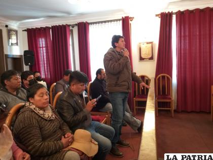 Padres de familia estuvieron presentes en la sesión del Concejo /LA PATRIA