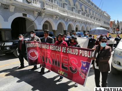 Sirmes Oruro protagonizó marcha por el centro orureño /LA PATRIA
