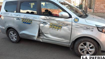 Ambos coches presentaron daños materiales /LA PATRIA