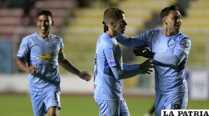 Bolívar que jugará el domingo contra Wilstermann es líder con 19 puntos /APG
