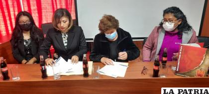 Momento de la firma del convenio entre la Unior y el Instituto Técnico ICEP /LA PATRIA 
