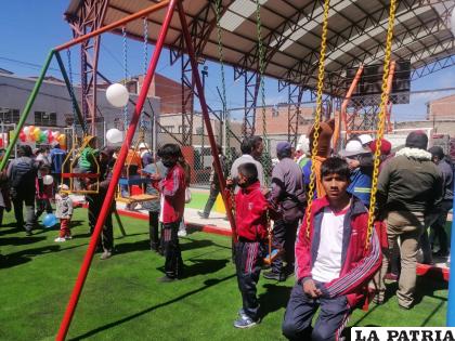 Revitalizan el Parque â€œSeamosâ€ / LA PATRIA