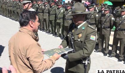 Reconocieron el apoyo del gobernador Johnny Vedia /LA PATRIA 
