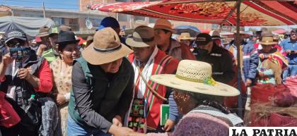 La Feria Anual Productiva de Socamani tuvo la presencia del alcalde Wilcarani /LA PATRIA 