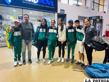 Integrantes de la delegación boliviana de tenis /FBT