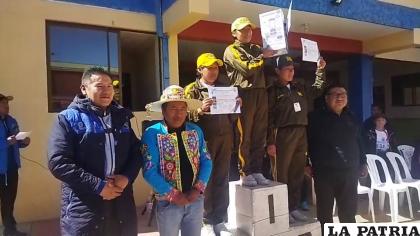 Las aspirantes a policías también participaron en la carrera 
/Cadena deportiva