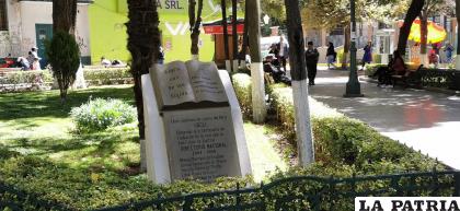 Monumento al Libro /La Barba del Quirquincho
