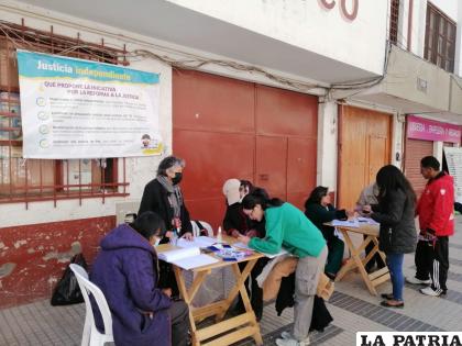 Concluyó la recolección de firmas /LA PATRIA