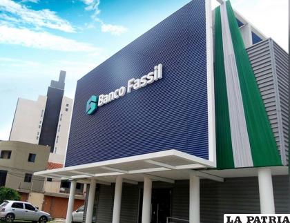 Tres ejecutivos de la entidad bancaria fueron aprehendidos /Fiscalía
