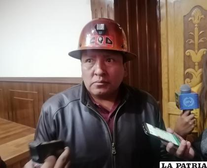 El gobernador de Oruro en su viaje a España tuvo algunas reuniones /LA PATRIA Archivo