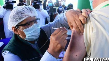 Reportan casos de gripe AH1N1 pese a no ser su temporada /Los Tiempos.