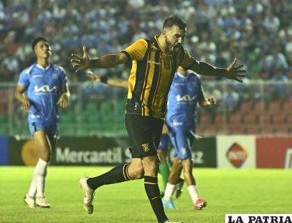 Isnaldo aportó con un gol para el triunfo de los ??atigrados? en Santa Cruz /APG