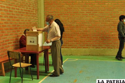 El tema eleccionario va avanzando lentamente /LA PATRIA
