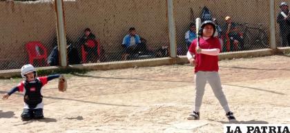Se espera que el proyecto sea aprobado para bien de los niños que practican el béisbol y softbol /LA PATRIA