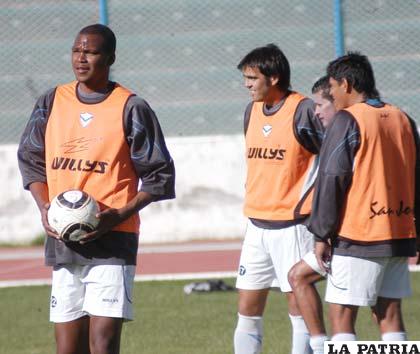 Brandao, Vieira, Botero y Palacios, jugadores de San José