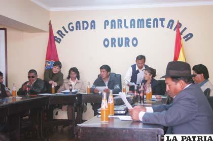 Parlamentarios estructurarán documento importante que contempla lineamientos para el desarrollo de Oruro