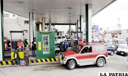 Venta de combustibles debe ser sin restricciones