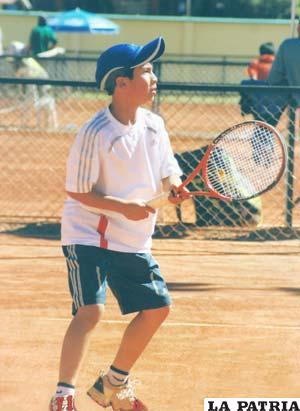 Ismael Butrón, tenista orureño