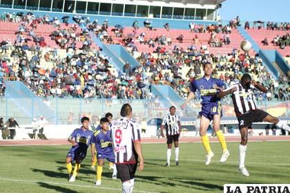 No se descarta que Oruro Royal y E.M. Huanuni, vuelvan a jugar por el título