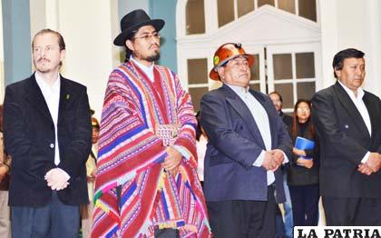Los cuatro cancilleres posesionados