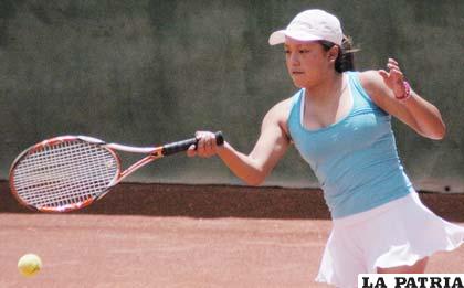 Sheila Aquino, tenista orureña
