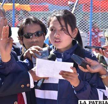 Cecilia Larrea toma la promesa deportiva