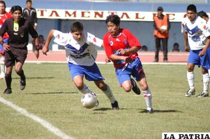 Pérez intenta superar la marca de Parrado (San José - Sabaya)