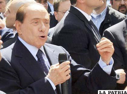 Silvio Berlusconi vuelve a atacar a los fiscales de Milán 