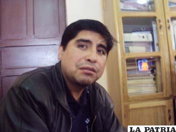 El ejecutivo del magisterio, Daniel Ordoñez manifiesta que el Gobierno quiere allanar el camino para destruir la educación a través de la aplicación de la reforma educativa anticientífica y subjetiva