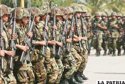 En el Ejército y en la Policía aun existe homofobia, según denuncia