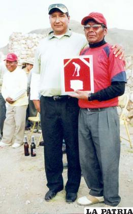 Teófilo Ledezma y Jorge Ancasi, golfistas orureños.