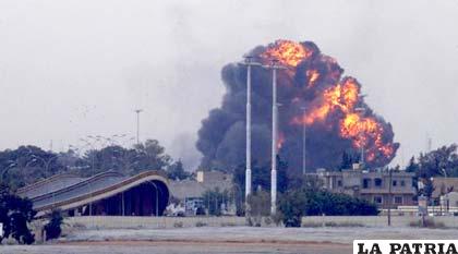 Insurgentes y la OTAN deben dejar de bombardear Libia