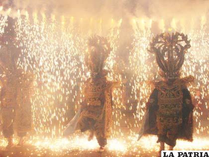 El espectáculo que ofrece el Carnaval de Oruro, sólo se aprecia en la Alta Tierra de los Urus