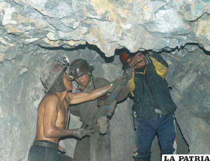 El trabajo de los mineros se reflejó una suma de regalías en el primer trimestre del 2011