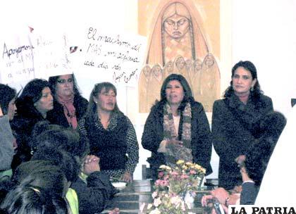 Mujeres dieron su respaldo a la alcaldesa de Oruro, Rossío Pimentel