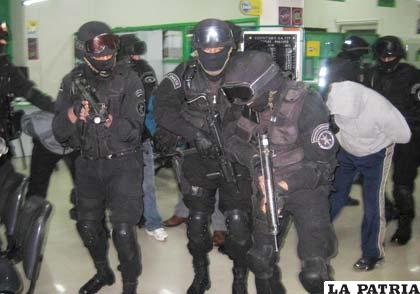 Aprehenden a los encapuchados