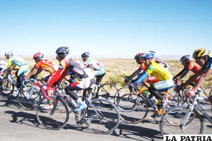 Ciclistas que seguramente intervendrán en la Doble Oruro