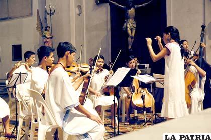Orquesta San Ignacio en una de sus presentaciones (Foto festivalsanignacio.weebly.com)