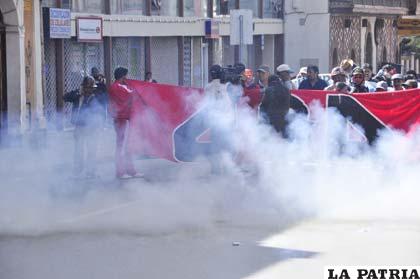 Dirigentes de la COD encabezan la marcha de protesta