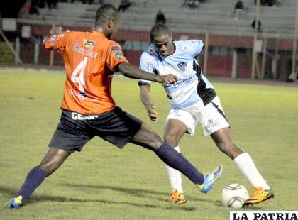 Lopes y Andaveris se enfrentarán esta noche (Foto: APG)