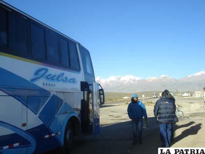 La delegación de Oruro en territorio peruano