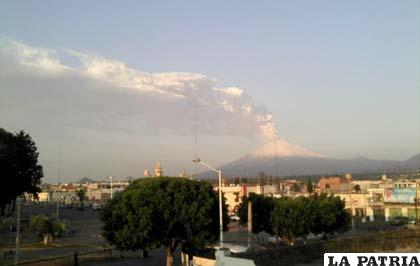 En México se prevé la caída de ceniza volcánica por exhalaciones del volcán Popocatépetl (oronoticias.com.mx)