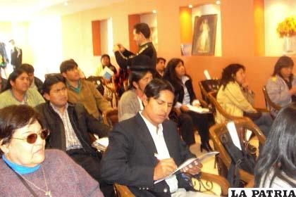 Los comunicadores de los Sedeges participando de esta primera experiencia de coordinación de trabajo