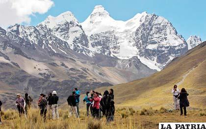 Oculto en medio de la Cordillera Real de los Andes, está el nevado Tuni Condoriri